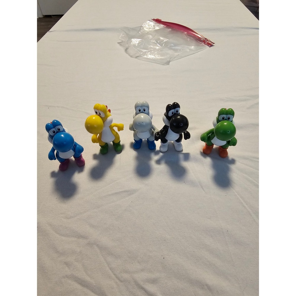Nintendo Super Mario Yoshi Action Figure Set Jakks Pacific Multi Color 5pc 2.5"